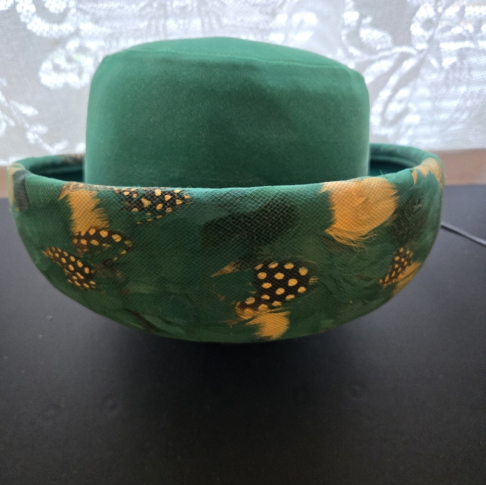 Vintage Quaker Maid.    Hat